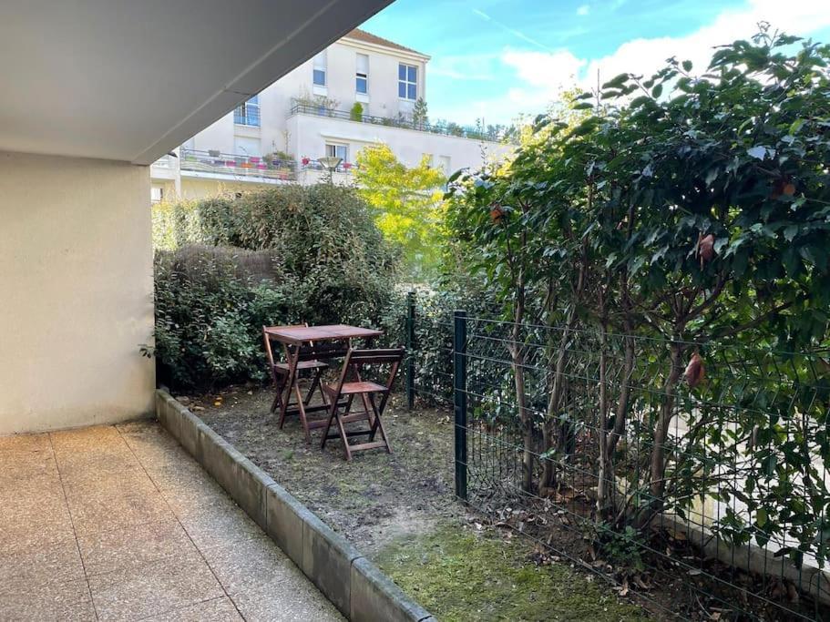 Studio 28 M2 & Jardin Privatif 20 M2 Монтиньи-ле-Бретонё Экстерьер фото