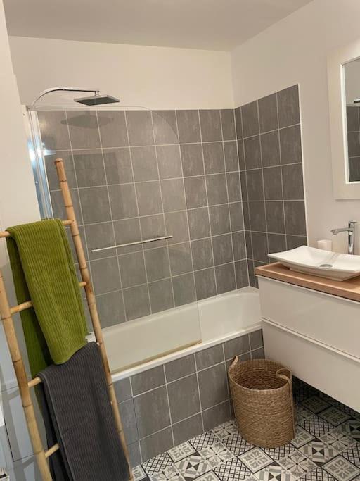 Studio 28 M2 & Jardin Privatif 20 M2 Монтиньи-ле-Бретонё Экстерьер фото