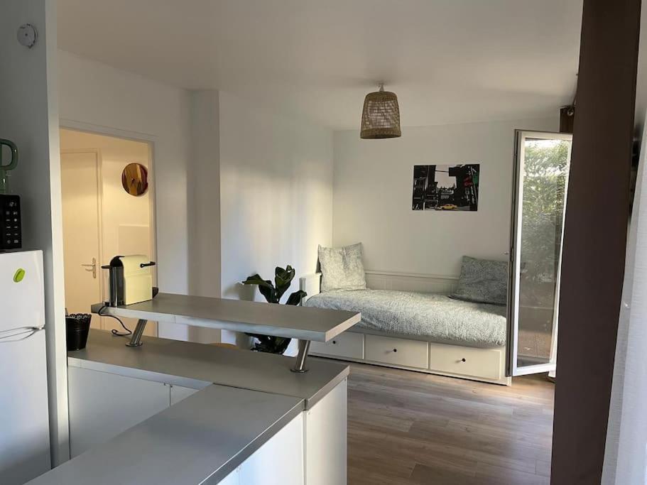 Studio 28 M2 & Jardin Privatif 20 M2 Монтиньи-ле-Бретонё Экстерьер фото