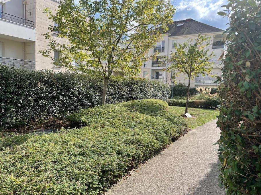 Studio 28 M2 & Jardin Privatif 20 M2 Монтиньи-ле-Бретонё Экстерьер фото